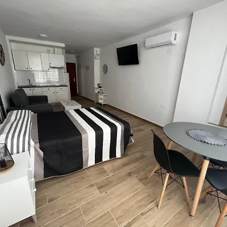 Ver621 - Estudio Con Vistas Al Mar, Wifi, Piscina, Centro A 100 Metros, Playa A 600 Metros * Torremolinos